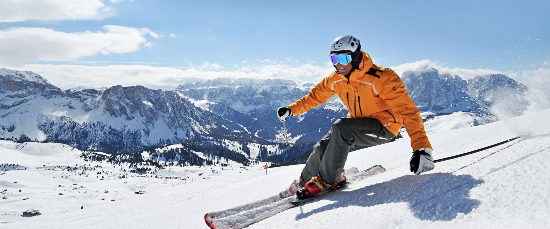 Skier Skier skiing down the slope.