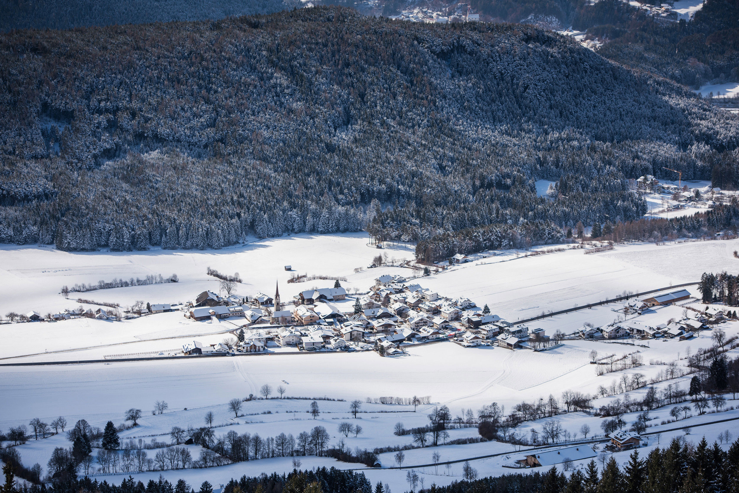View of Issing in winter from above