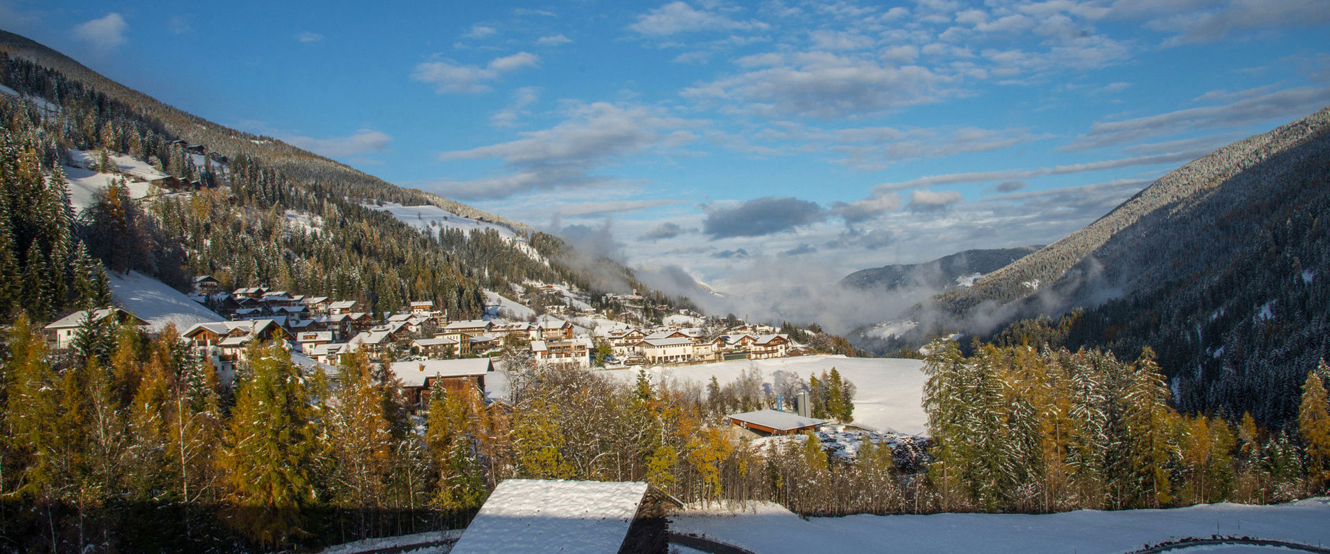 St. Walburg in winter The village of St. Walburg covered in snow.