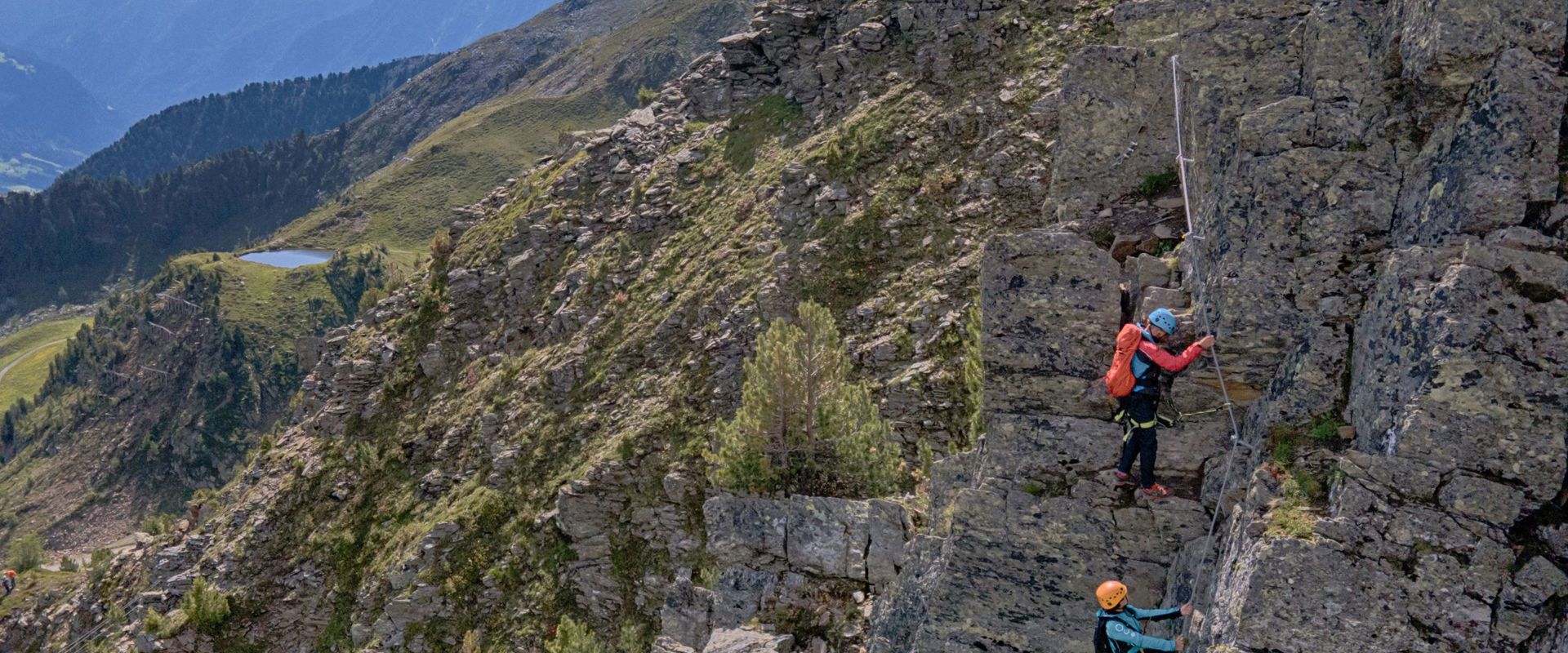 Two climbers tackle the Speikboden via ferrata in Ahrntal.