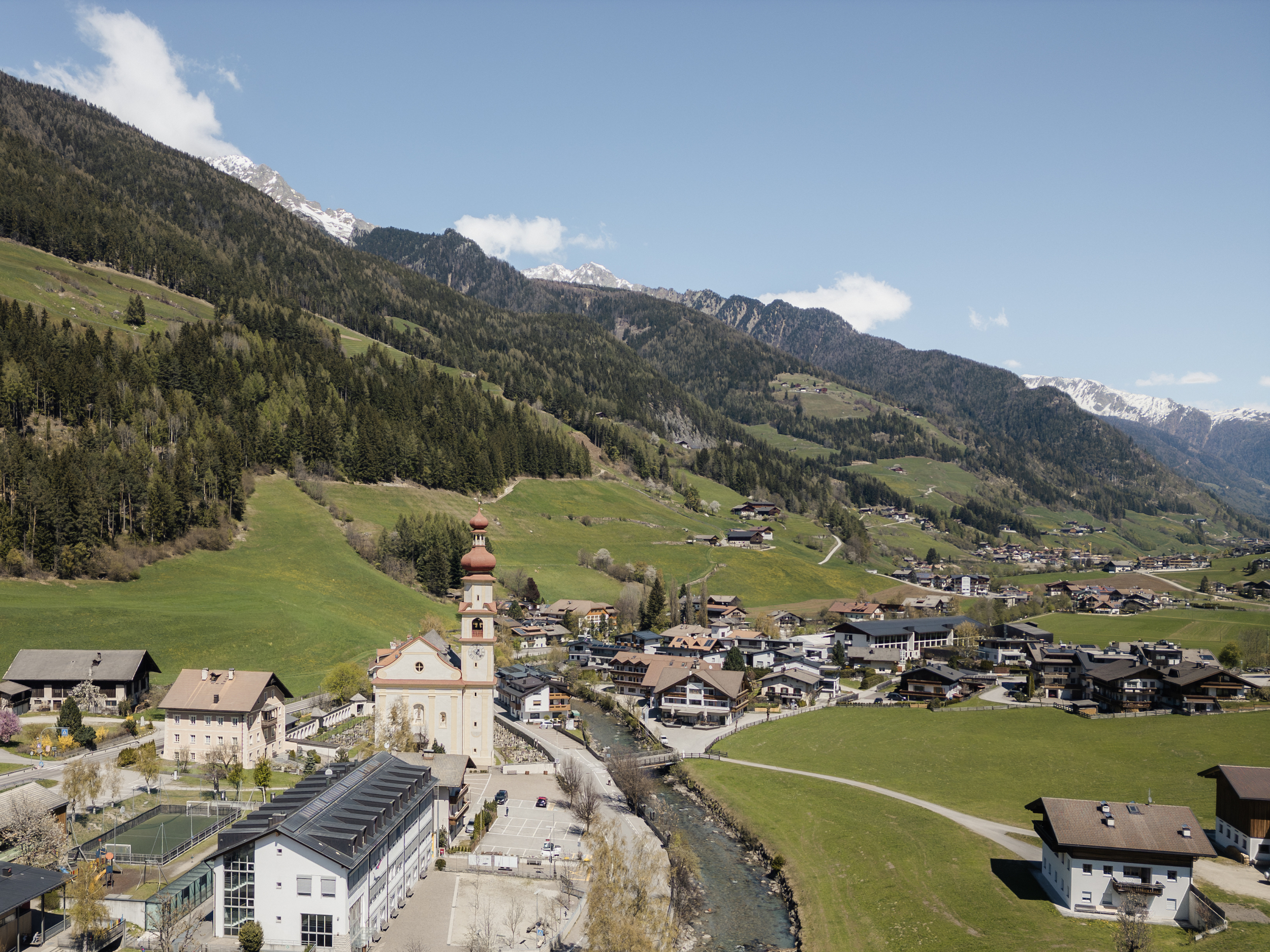 Village centre with church of St. Johann in the Ahrntal Valley